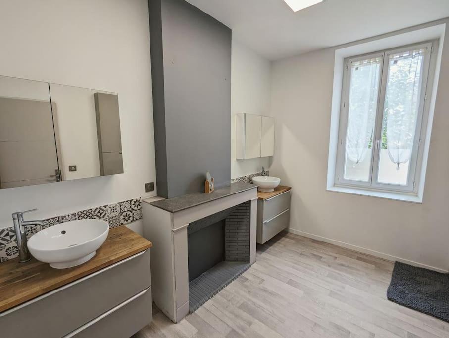 סיג'אן A 5Mn De La Reserve Africaine, Charmante Maison De Village Avec Patio מראה חיצוני תמונה