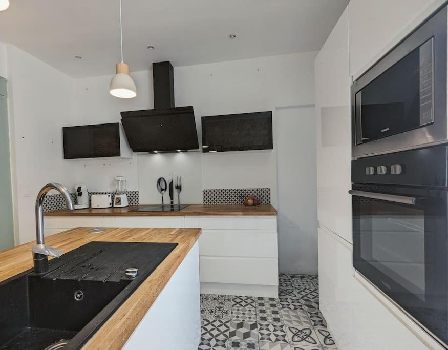 סיג'אן A 5Mn De La Reserve Africaine, Charmante Maison De Village Avec Patio מראה חיצוני תמונה