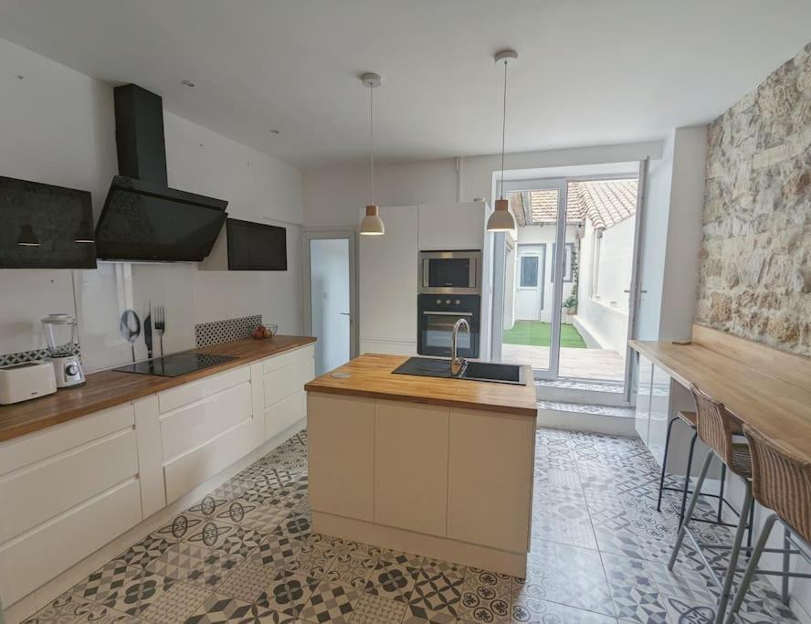 סיג'אן A 5Mn De La Reserve Africaine, Charmante Maison De Village Avec Patio מראה חיצוני תמונה